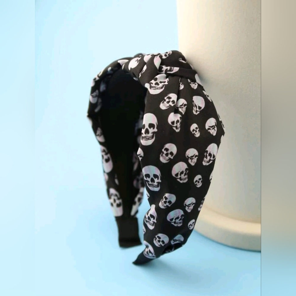 Black Twisted Cloth Skeleton print Headband